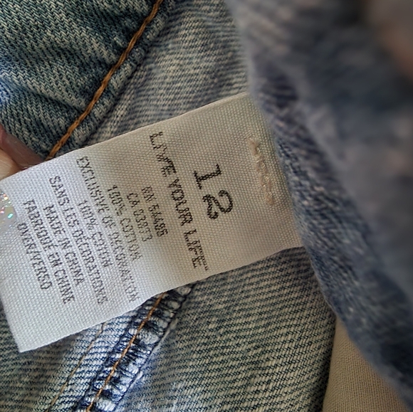 American Eagle (AE) women's Jean shorts size 12 - Picture 2 of 3